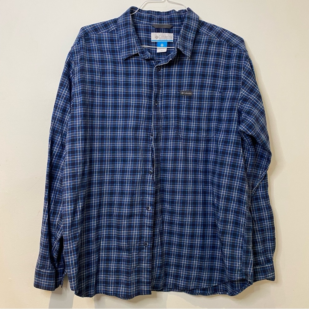 Columbia Men’s Long Sleeve Button Down Shirt- Blue/White Plaid- XL- Very Soft